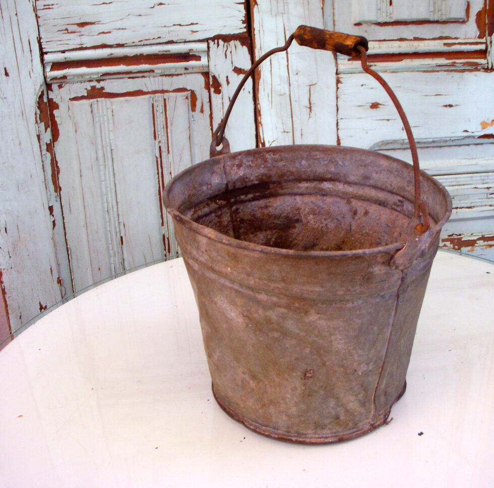 THE OLD RUSTY BUCKET Dutch Henry, Author