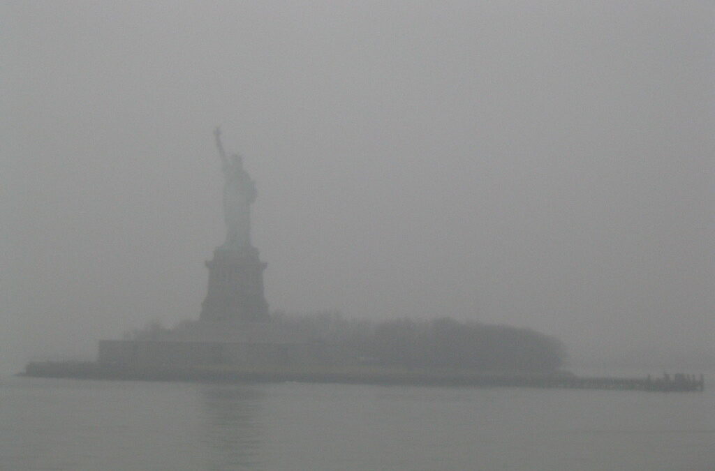 FOGGY PICTURE OF STATUE OF LIBERTY